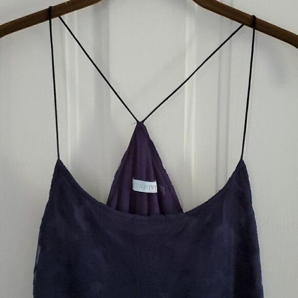 Jun & Ivy Navy Lace Mini - Picture 4 of 8